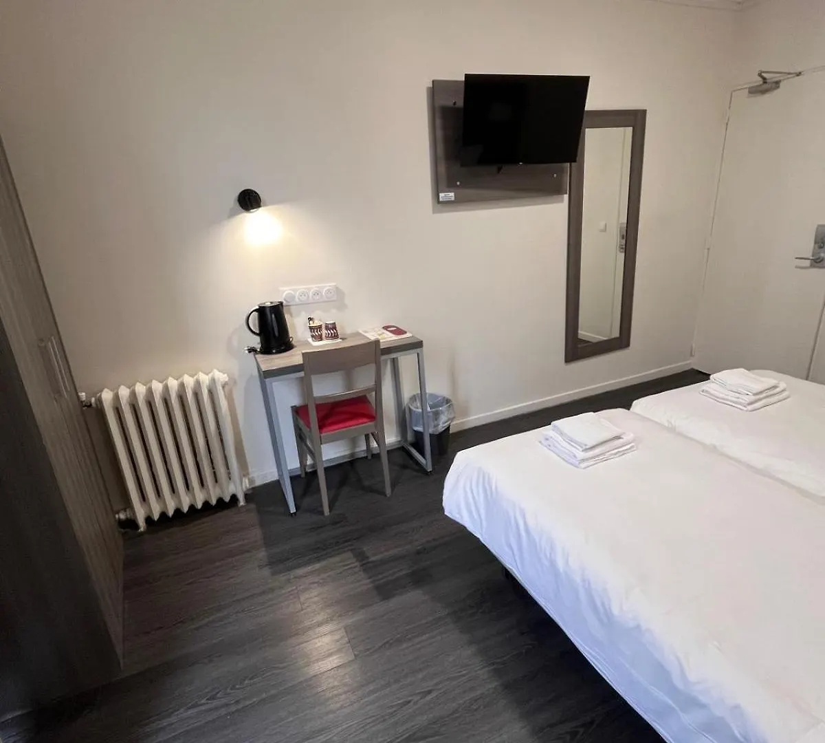 Hipotel Voltaire Bastille Hotel 3*