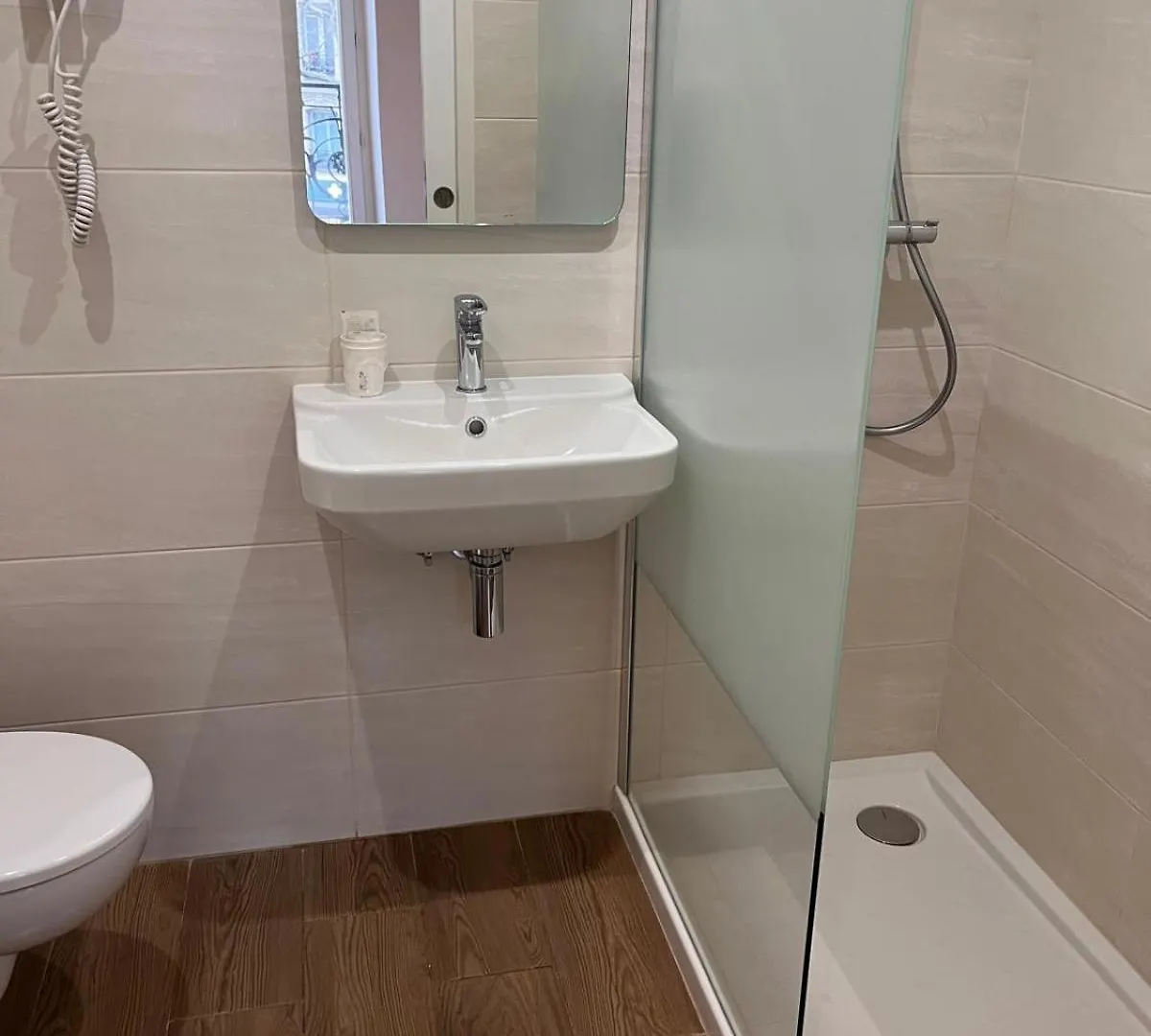 Hotel Hipotel Voltaire Bastille 3*
