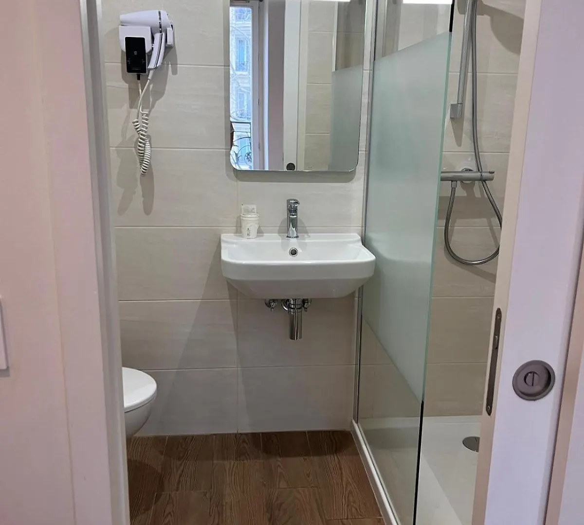 Hipotel Voltaire Bastille Paris
