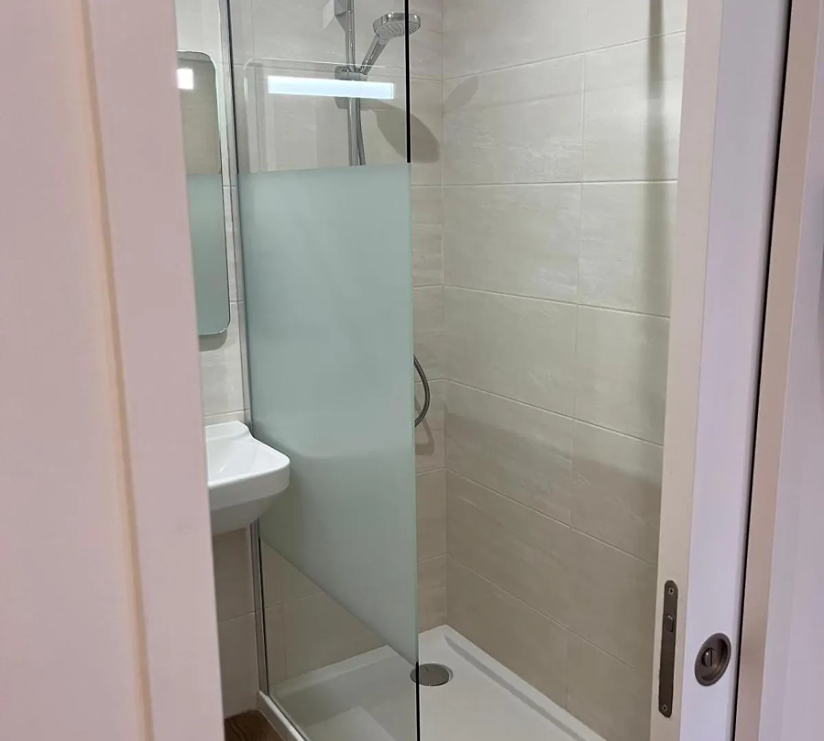 Hotel Hipotel Voltaire Bastille