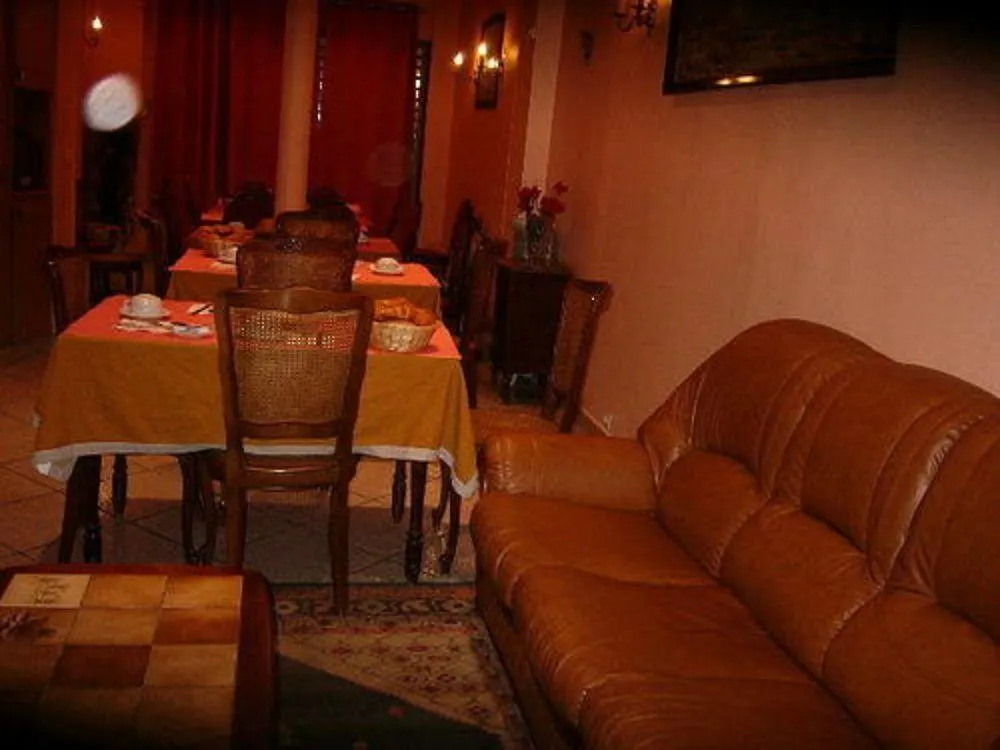Hipotel Voltaire Bastille Hotell